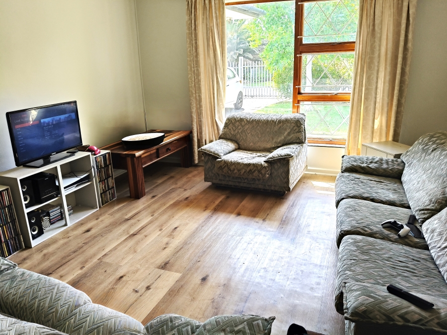 To Let 3 Bedroom Property for Rent in Strandvale Western Cape
